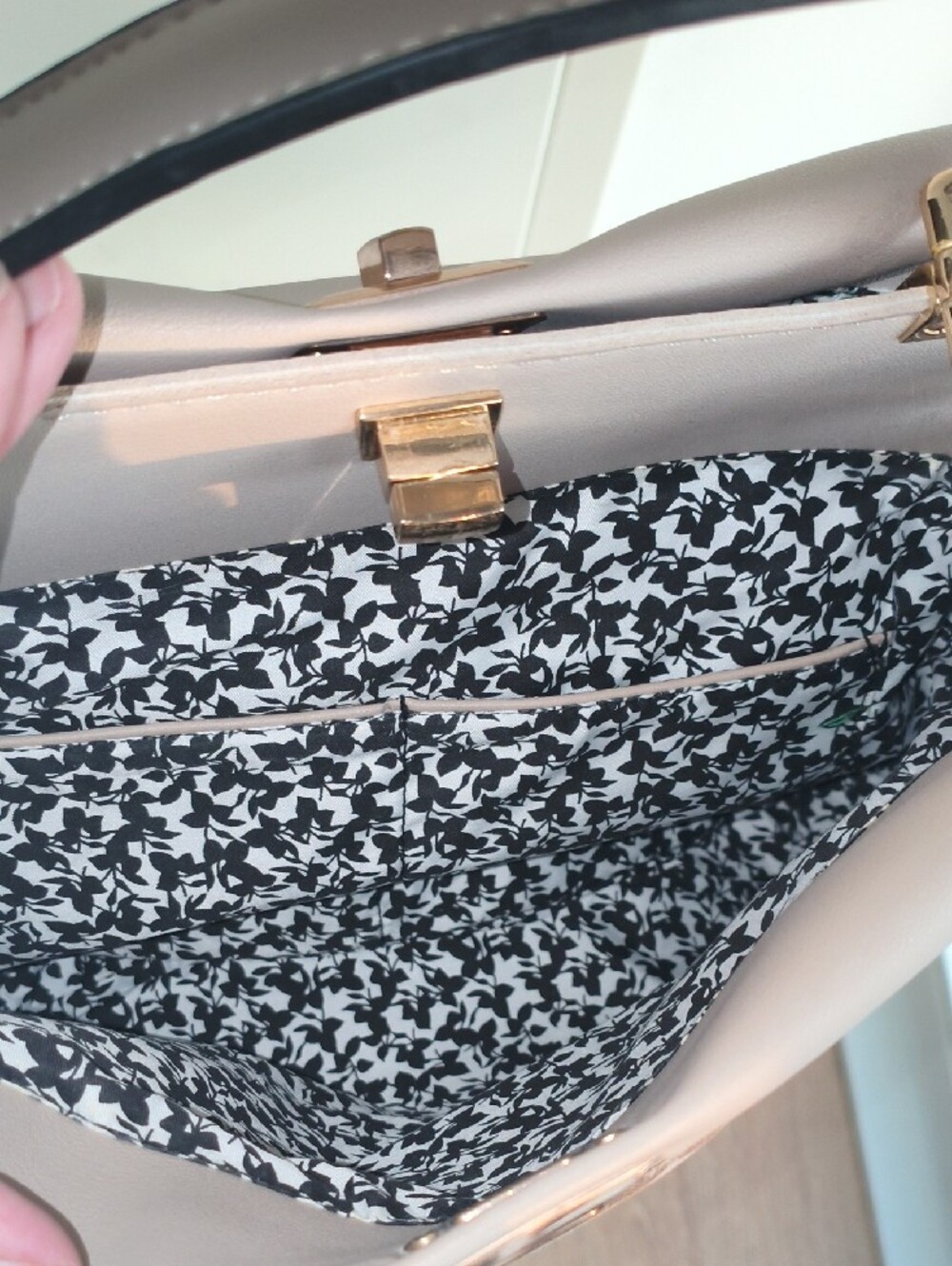 BNWT Urban Expressions Embroidered Floral Top-Handle/Crossbody Handbag - Picture 8 of 12